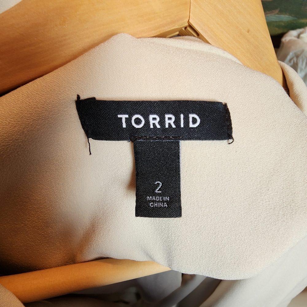 Torrid Lined Cream Women's Blazer, Size 2 - Picture 2 of 10